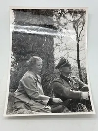 Originalt SS foto af Von Schalburg og frue, godt stemplet 17.5 cm x 12.5 cm