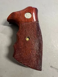 Originalt Colt revolver greb