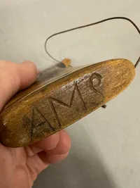 Originalt velfremstillet 18-tals krudt horn