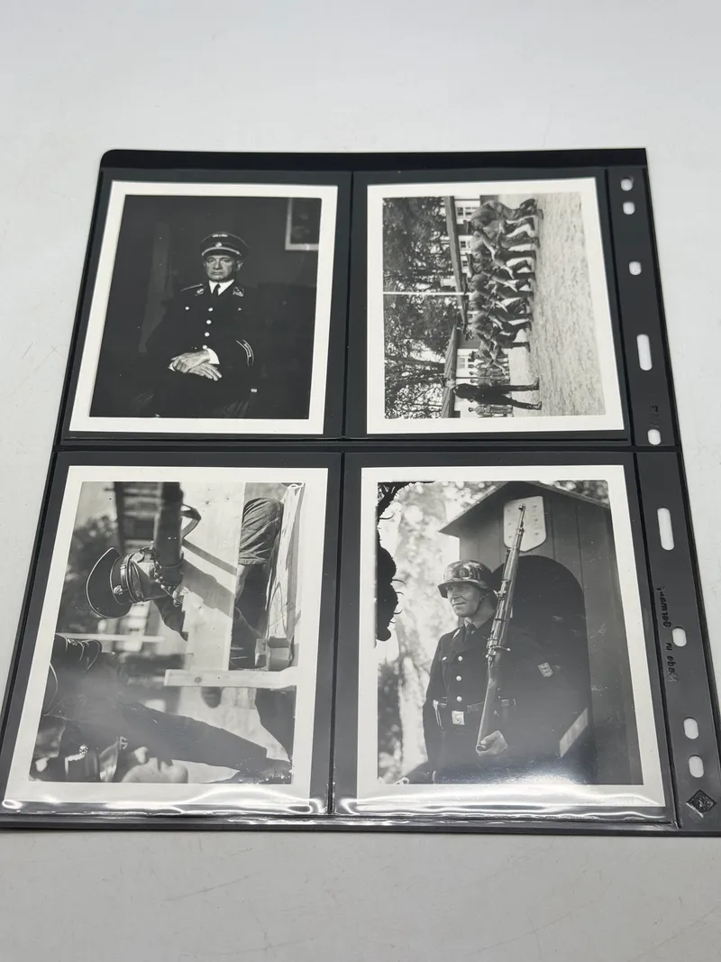 Foto af Schalburg folk, optryk fra originale negativer