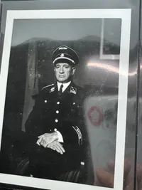 Foto af Schalburg folk, optryk fra originale negativer