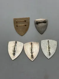 Samling NATO skjold mm.