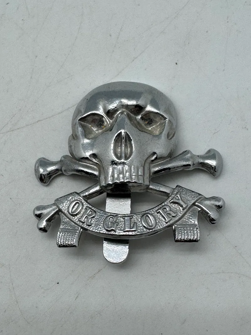 Originalt Engelsk 17th 21st Lancers Cap Badge Death or Glory