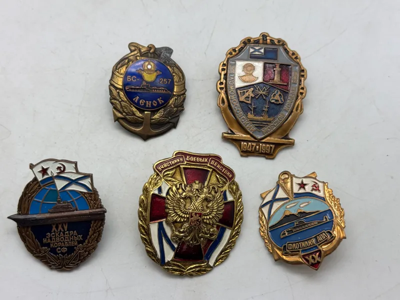 Samling store Russiske marine badges mm.