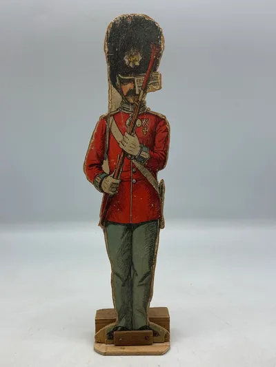 Sjælden stor garderfigur, træ ca 1920