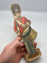 Sjælden stor garderfigur, træ ca 1920