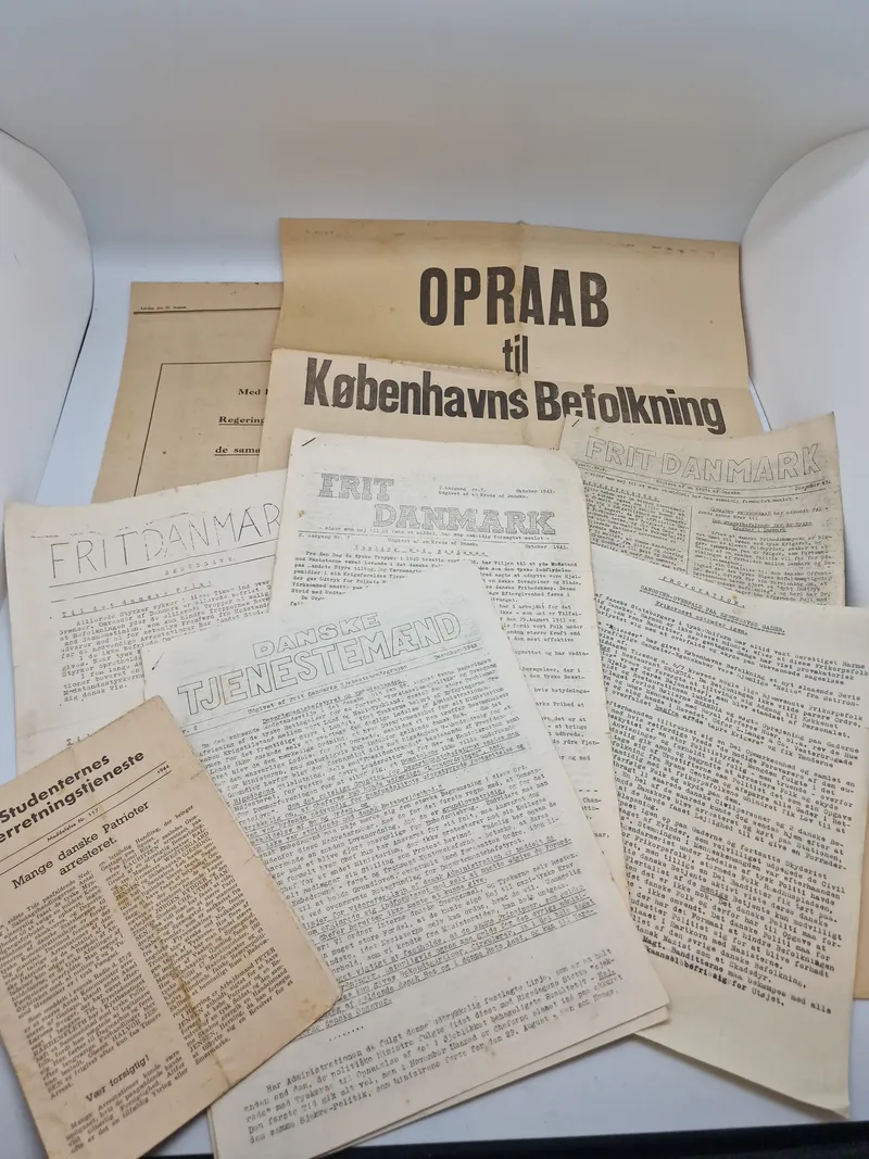 Samling originale illegale blade og plakater, ww2