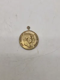 5 stk medaljer/mønter med øsken