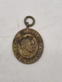 5 stk medaljer/mønter med øsken