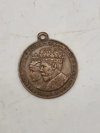 5 stk medaljer/mønter med øsken