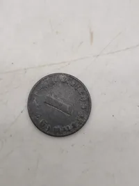 Samling mønter med hagekors - ww2