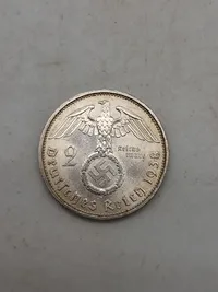 Samling mønter med hagekors - ww2