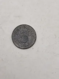 Samling mønter med hagekors - ww2
