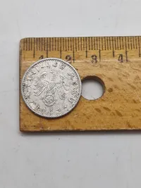Samling mønter med hagekors - ww2