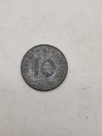 Samling mønter med hagekors - ww2