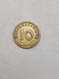 Samling mønter med hagekors - ww2
