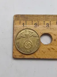 Samling mønter med hagekors - ww2