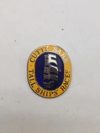 Samling diverse militære medaljer, vinger mm.