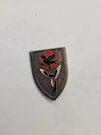 Samling diverse militære medaljer, vinger mm.
