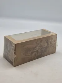 Veludført model af ww2 køretøj (Ikke pakket ud)