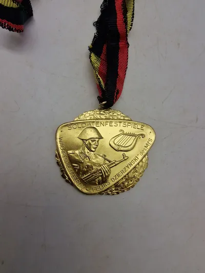 Original tysk DDR soldatenfestspiele medalje