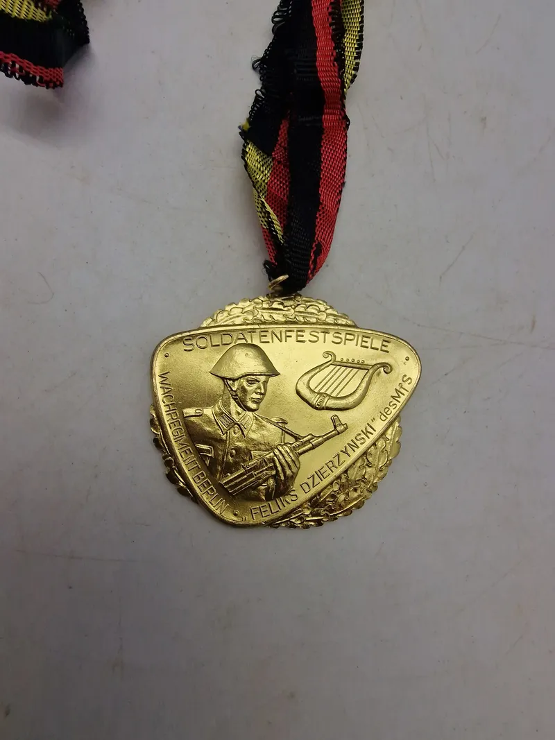 Original tysk DDR soldatenfestspiele medalje