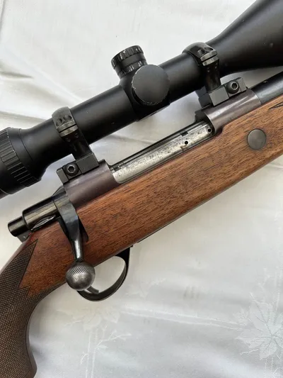 Sako Finnnbear model L561R, kaliber 30-06, serie nummer 526399