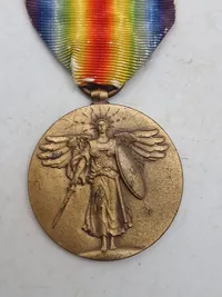 Original ww1 Victory Medal med massere af spændende ribbon bars 1 divsion