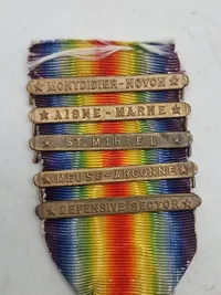 Original ww1 Victory Medal med massere af spændende ribbon bars 1 divsion