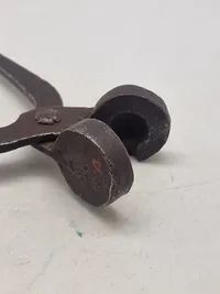 Original kugletang for støbning af kugler til hjemmeladning