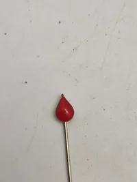 Lot diverse røde kors og donor pins
