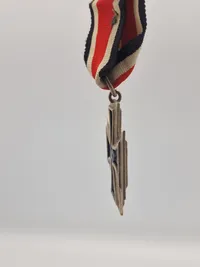 Originalt  Iron Cross 2nd Class (Eisernes Kreuz 2. Klasse) maker Paul Meybauer = 7