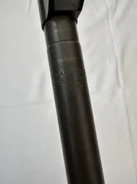 US M1 karabin kaliber 30. serie nummer 5252768  WW2 nedkastet til modstandsbevægelsen, 
ændring til Repeter koster 450 
15 skuds magasin