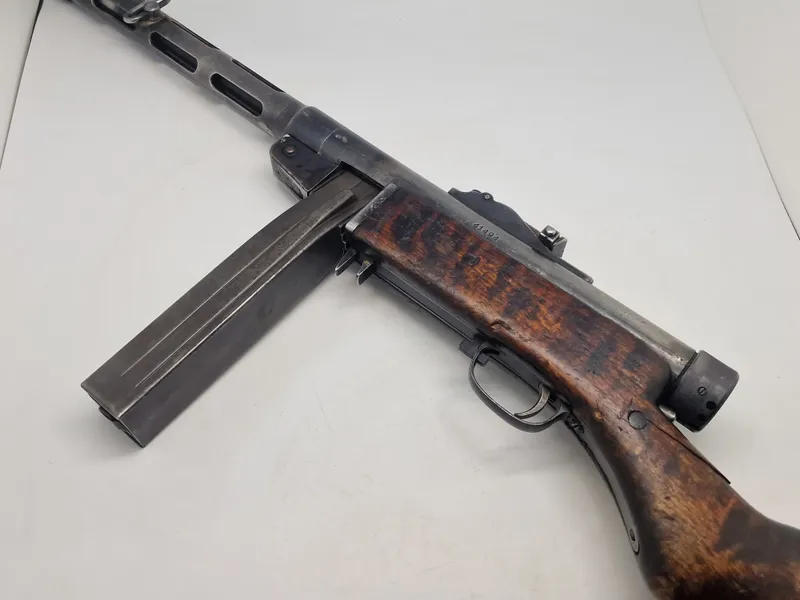 Sjælden original deaktiveret Suomi KP/-31 maskinpistol WW2 med danske papirer fra 2024