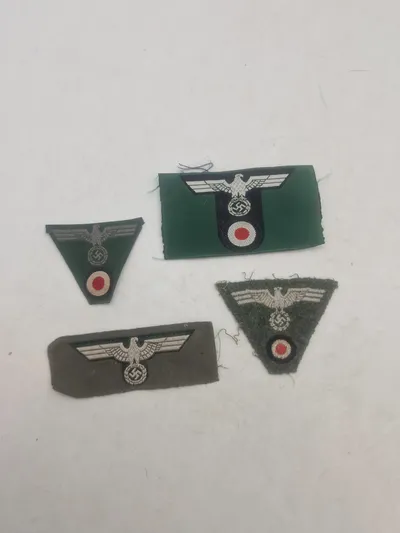 Tysk WWII - 4 stofmærker til M43- og skråhuer alle Wehrmacht Heer - efterkrigs