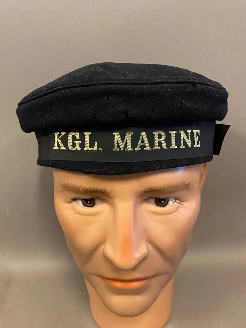 Original tidlig dansk marinehue, nyere bånd
