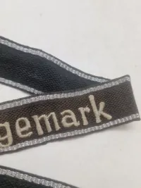 Tysk WWII - SS-ærmestribe fra 27. SS-Freiwilligen-Grenadier-Division Langemark - efterkrigs