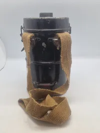 Originalt M/31 gasmaske hylster med anden maske