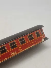 DSB togkupé af træ, penalhus