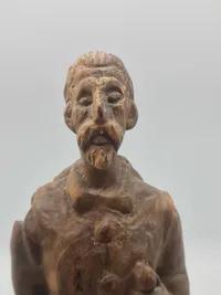 Antik træfigur