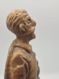 Antik træfigur