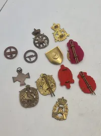 Lot diverse regimentsmærker