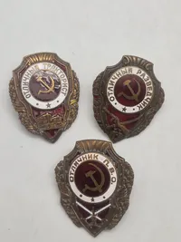 Diverse russiske badges