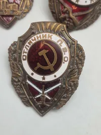 Diverse russiske badges