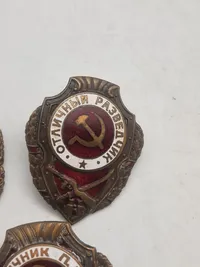 Diverse russiske badges
