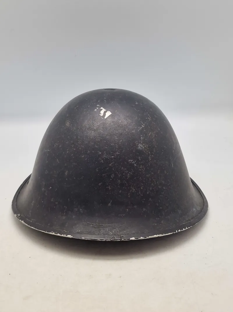 Original British Military model 44 hjelm