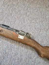 Original K98 skæfte med med gips "metal" dele brugt i filmen 9 April