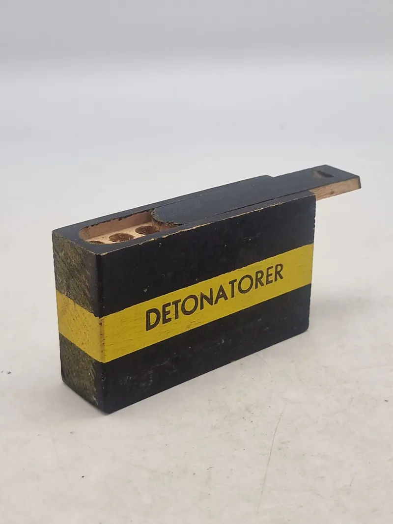 Original tysk ww2 detonator æske - genbrugt efter krigen af den danske hær
