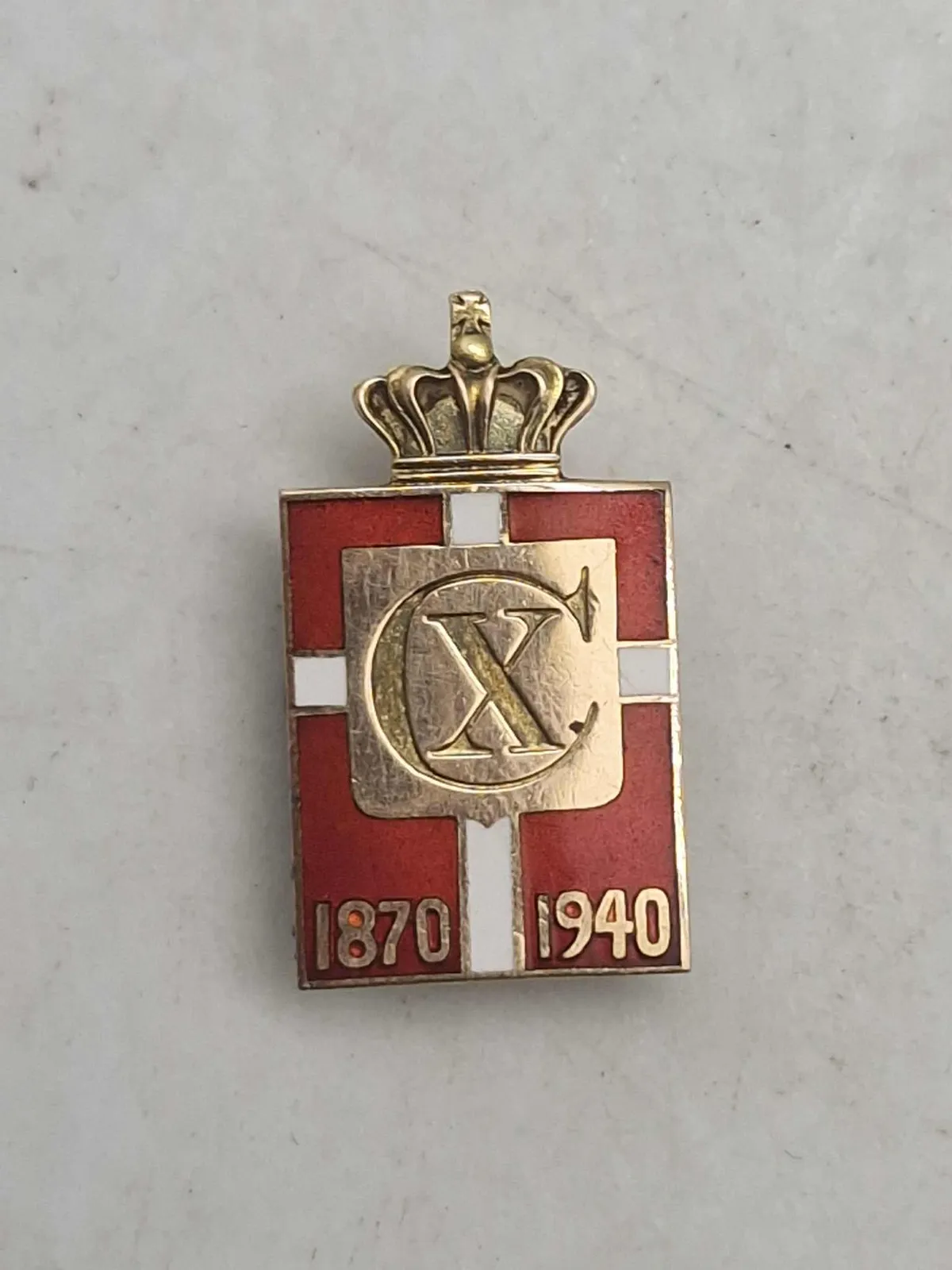 Originalt George  Kongemærke i 14 karat Guld ( Bagplade skiftet til Sølv )