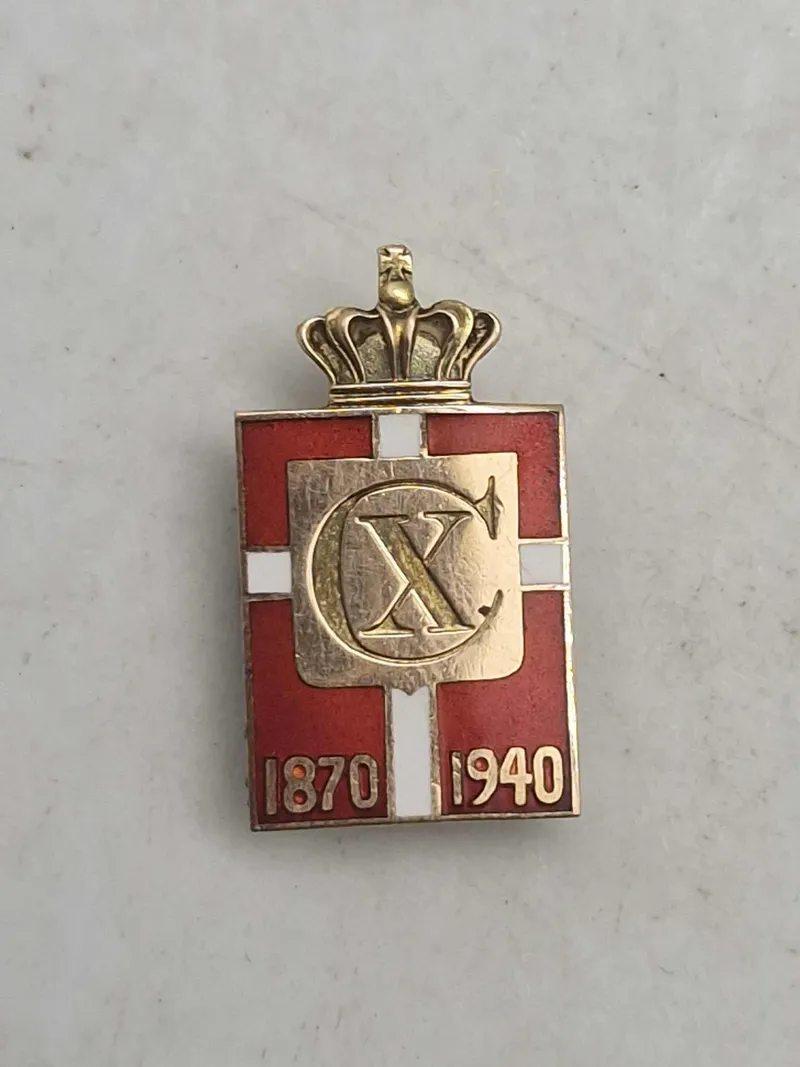 Originalt George  Kongemærke i 14 karat Guld ( Bagplade skiftet til Sølv )